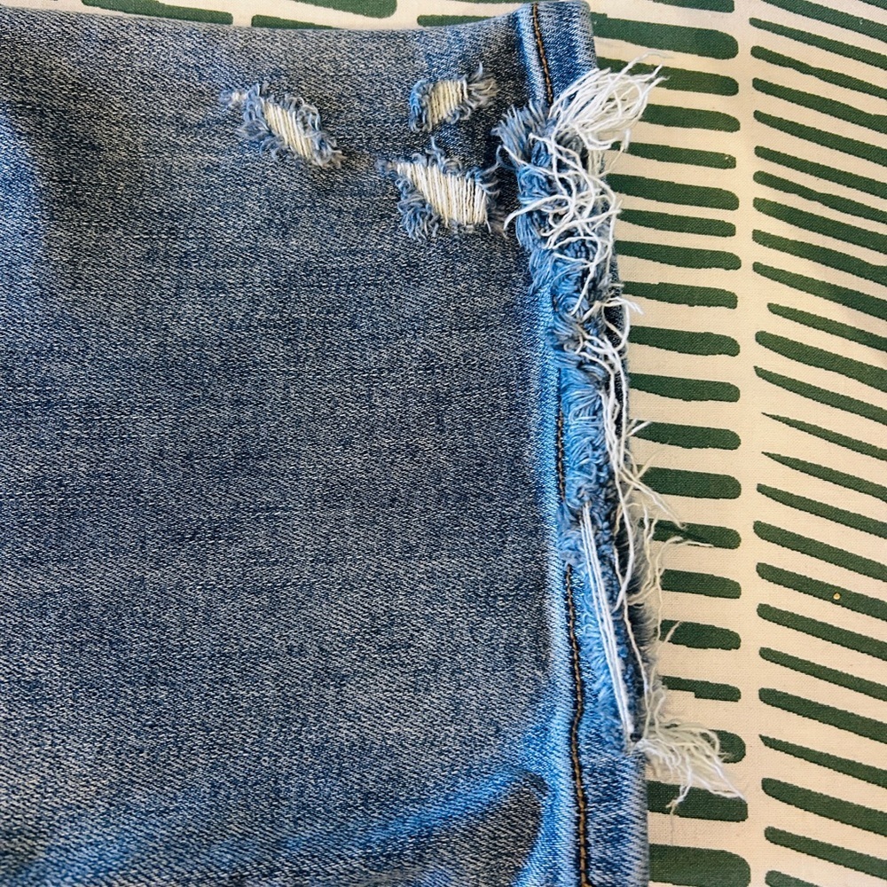 Judy Blue Dad Jean 11/30 High Rise Straight Leg Distressed Hidden Pocket - Picture 7 of 11